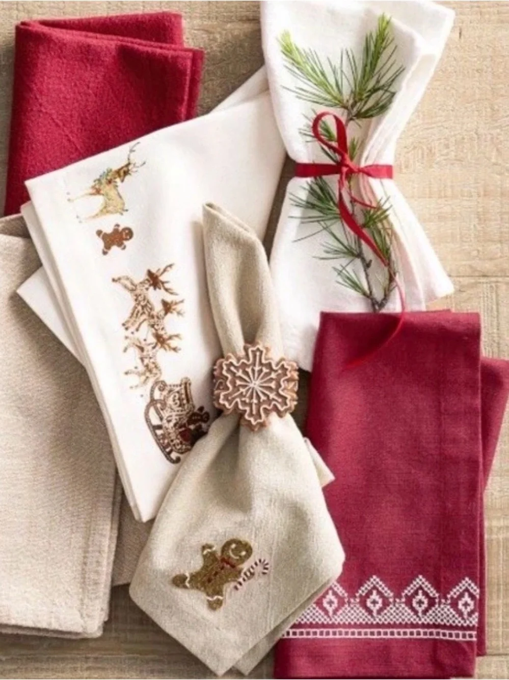 Pottery Barn Gingerbread Train Cotton Napkins ( Set Of 4 )